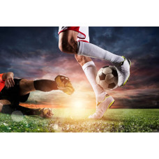 Fototapete, die eine Finte beim Fußball zeigt, bei der der Spieler dem Gegner mit magischer Präzision geschickt ausweicht.