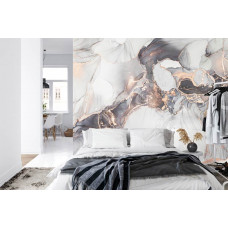 Eine Fototapete mit grauem Marmor mit goldenen Akzenten in einem Industriedesign in einem Schlafzimmer.