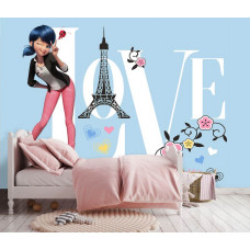 Eine Fototapete mit Marinette als Marienkäfer für das Mädchenzimmer und das Spielzimmer.