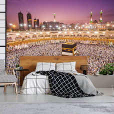 Eine Fototapete von muslimischen Pilgern während des Tawaaf in einem Schlafzimmer.