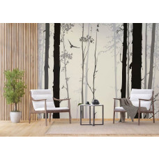 Eine mystische Wald-Fototapete in einem Geschäftsraum, mit dichten Bäumen und nebligen Atmosphären.