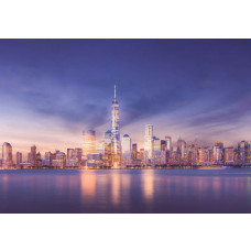 Fototapete von New York mit Wolkenkratzern in der Nacht.