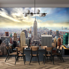 Eine Fototapete mit der Skyline von New York in einer Küche.