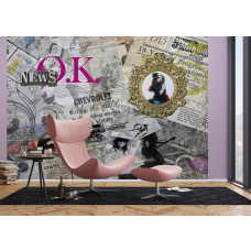 Eine Fototapete mit alten Zeitungen in Schwarz-Weiß, die einem Wohnzimmer einen Retro-Look verleiht.