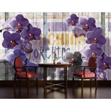 Eine Fototapete mit Orchideen auf einer Holzwand für die Küche.