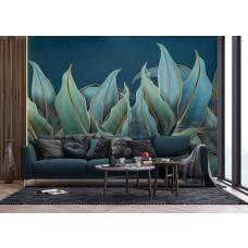 Ein Fototapete mit Palmblättern und goldenen Akzenten in einem modernen Wohnzimmer, bei dem die Kombination aus luxuriösen Grün- und Goldtönen eine exklusive und stimmungsvolle Ausstrahlung verleiht.