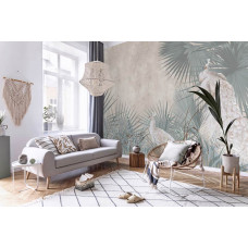 Eine Fototapete von Pfauen in einer tropischen Oase mit Dschungelpflanzen in einem Wohnzimmer.