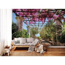 Eine Fototapete einer Pergola und Blumen in Tunnelform im Wohnzimmer.