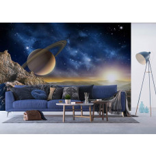 Ein Fototapet von einem Planeten und Sternen im Weltraum, dem Universum mit Jupiter in einem Wohnzimmer.