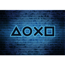 Fototapete von neonfarbenen Playstation-Symbolen auf einer blauen, hinterleuchteten Backsteinwand, ideal für ein modernes Spielzimmer.