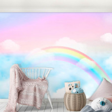 Fototapete mit einem verträumten Regenbogen und sanften Wolken in Pastellfarben. Eine perfekte Wahl für ein Babyzimmer mit einem süßen Look.