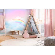 Fototapete mit einem verträumten Regenbogen und Wolken in harmonischen Farbtönen. Eine kreative Wahl für ein Mädchenzimmer.