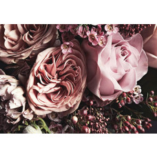 Fototapete mit einem rosafarbenen Blumenstrauß mit Rosen und Pfingstrosen in leuchtenden Farben.