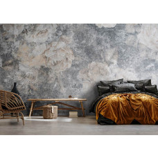 Eine Fototapete mit dezenten Rosen, die in einen Betonhintergrund in Grautönen eingearbeitet sind, geeignet für ein Schlafzimmer.