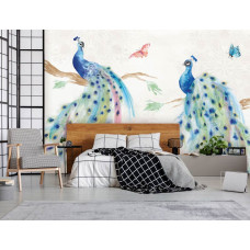 Fototapete mit verschnörkelten Pfauen in sanften Tönen und detaillierten Federn. Diese Fototapete schafft ein ruhiges Ambiente in einem Schlafzimmer.