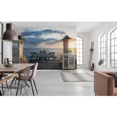 Eine Fototapete der Sellin Pier an der Ostsee, ideal für ein entspannendes Wohnzimmer.