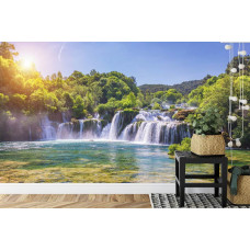 Ein naturgetreues Fototapete des Skradinski Buk Wasserfalls, geeignet für eine Küche.