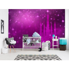 Eine Fototapete mit einer Prinzessin in einem Märchenschloss mit Sternen für das Babyzimmer.