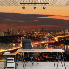 Fototapete einer Stadtlandschaft bei Nacht mit Brückenbeleuchtung für das Büro.