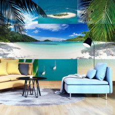 Eine Fototapete mit einem Strand mit Palmen und einem klaren blauen Meer, ideal für ein ruhiges Wohnzimmer.