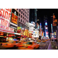 Eine Fototapete von Times Square in Broadway, Manhattan, New York in einem Wohnzimmer.