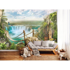 Eine Fototapete mit einer Seilbrücke über einen Wasserfall in einem märchenhaften Dschungel, perfekt für ein Kinderzimmer.