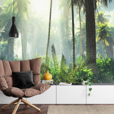 Eine inspirierende Fototapete mit einem tropischen Wald voller Palmen, geeignet für ein Wohnzimmer.