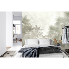 Eine Fototapete mit botanischen Pflanzen und Palmen in einem tropischen Dschungel, abgebildet in einem Schlafzimmer.