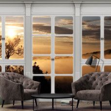 Fototapete mit nebligem Wald Blick durch ein Fenster, perfekt für das Wohnzimmer.