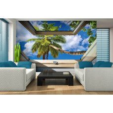 Eine Fototapete mit Blick auf Palmen durch ein Oberlicht, geeignet für das Wohnzimmer.
