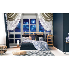 Eine Fototapete mit einem nächtlichen Blick durch ein Fenster auf das Meer und den Mond, ideal für ein Kinderzimmer.