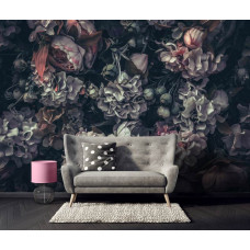 Eine Fototapete mit Vintage-Blumenmuster, zu sehen im Wohnzimmer.