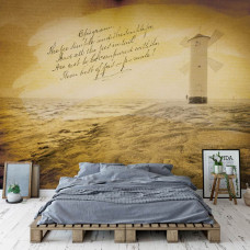 Eine Fototapete mit einem Vintage-Strand und Leuchtturm in einer nostalgischen Umgebung, ideal für das Schlafzimmer.