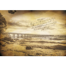 Alter Pier und Meer, Vintage-Fototapete mit einem ruhigen und beruhigenden Blick auf den Horizont.