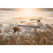 Flugzeuge, die über die Wolken fliegen, festgehalten auf einer Fototapete mit einem Doppeldecker.