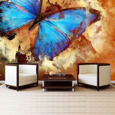 Eine Vintage-Fototapete mit einem Schmetterling im Malstil für das Wohnzimmer.