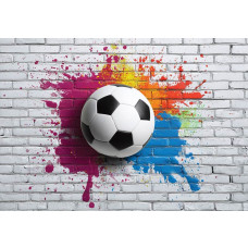 Fotobehang voetbal met kleurrijke verfspetters tegen een witte bakstenen muur.