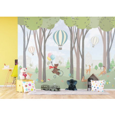 Eine fröhliche Fototapete mit Waldtieren und Heißluftballons im Kinderzimmer, schafft eine verspielte und verträumte Atmosphäre für Kinder.