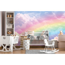 Fotobehang met zachte roze wolken en een regenboog in een lieflijke babykamer.