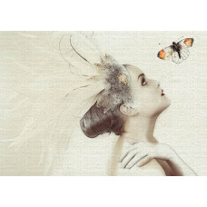 Fototapete im Kunststil mit einer Frau und einem Schmetterling für einen eleganten Look.