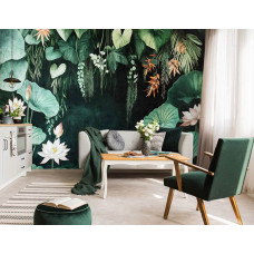 Fotobehang van waterlelies tussen tropische bladeren in een stijlvolle woonkamer.