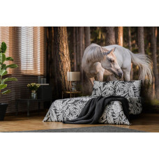 Eine Fototapete mit einem weißen Pferd im Wald, umgeben von Bäumen für das Schlafzimmer.
