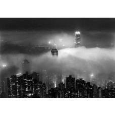 Fototapete mit Wolkenkratzern in der Nacht, vor der Skyline von New York, mit dramatischen Wolken.