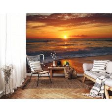 Fototapete Sonnenuntergang am Meer mit Naturlandschaft im Wohnzimmer.