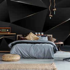 Eine Fototapete mit schwarzen 3D-geometrischen Dreiecken und goldenen Rändern, zu sehen im Schlafzimmer.