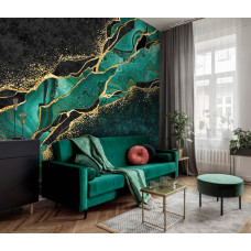 Eine stilvolle Marmor-Fototapete mit Grün- und Goldtönen, perfekt für ein Wohnzimmer.