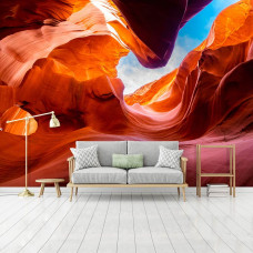 Eine Fototapete einer roten Höhle für das Wohnzimmer.