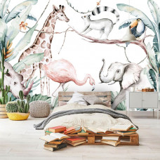 Eine Fototapete mit Dschungeltieren wie Elefanten und Affen in einer warmen Schlafzimmerumgebung.