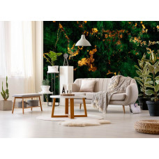 Eine Vliestapete mit rosa und goldenen Marmor-Details, perfekt für ein Büro.