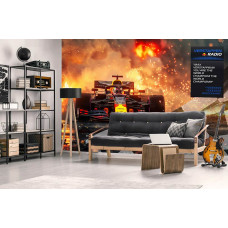 Fototapete von Max Verstappen in einem Fanraum, der in seinem Formel-1-Auto durch die Flammen über die Ziellinie fährt und Weltmeister geworden ist.